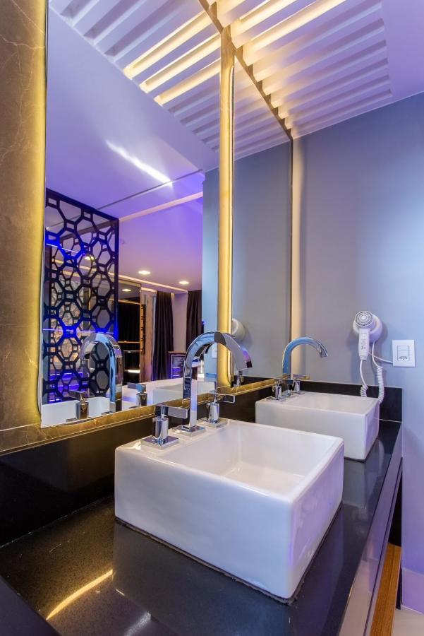 Drops Motel Brasilia Núcleo Bandeirante エクステリア 写真