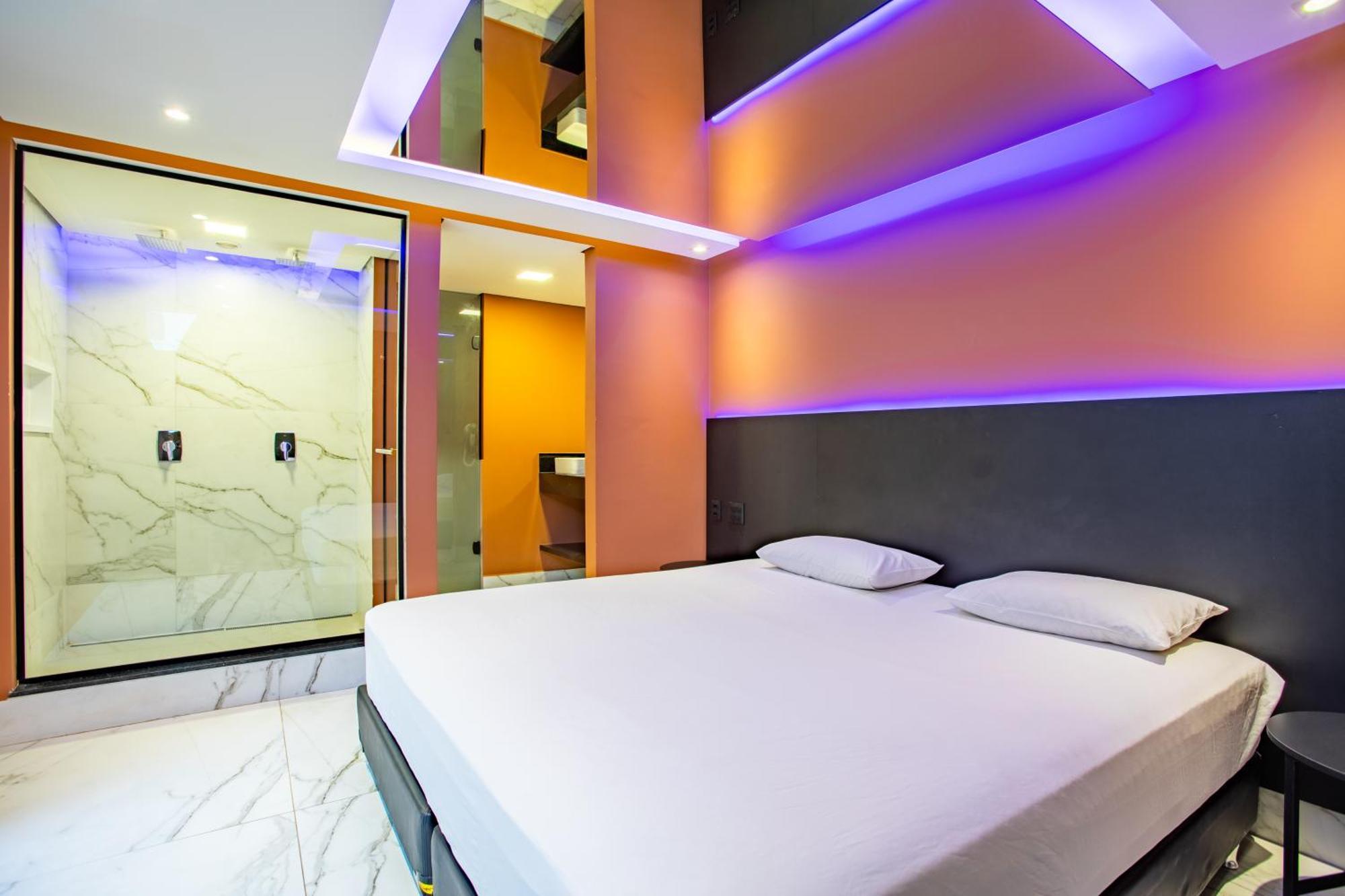 Drops Motel Brasilia Núcleo Bandeirante エクステリア 写真