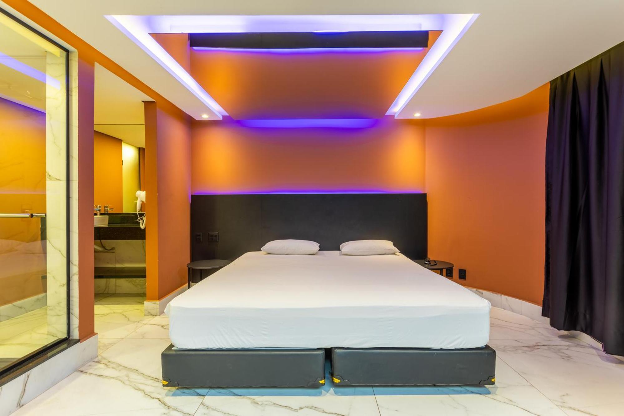 Drops Motel Brasilia Núcleo Bandeirante エクステリア 写真